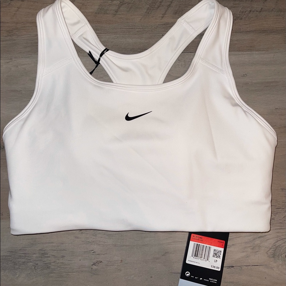 Nike Dri-FIT Swoosh Sports Bra